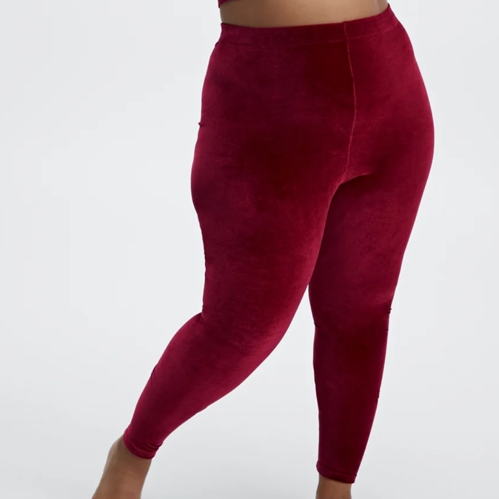 Fabletics red velour leggings, 4X Short